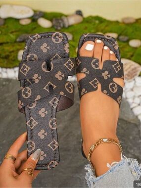 Designer-Style Brown monogram Patterned Slide Sandals - Women
